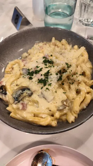 Pizzeria Tiramisu