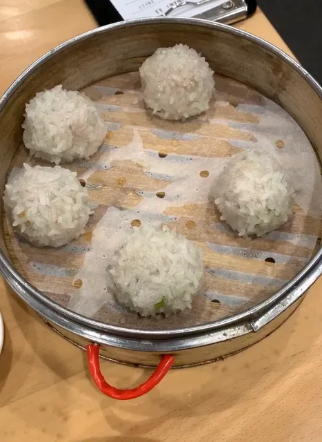 Authentic Bites Dumpling House 真真小笼北桥店