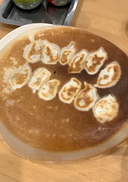Authentic Bites Dumpling House 真真小笼北桥店