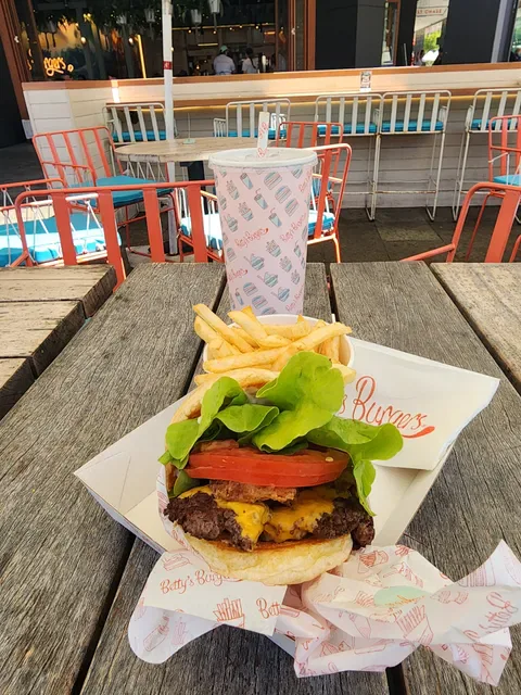 Betty's Burgers