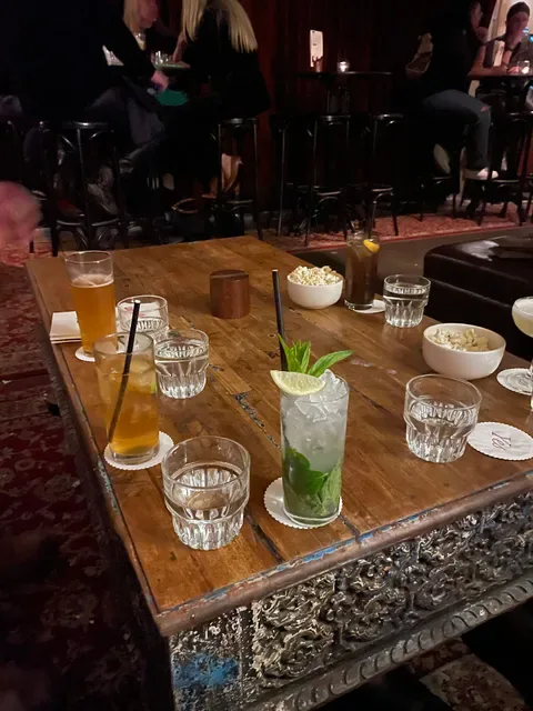 Bobèche Cocktail Bar