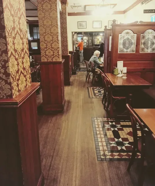 Durty Nelly's Irish Pub