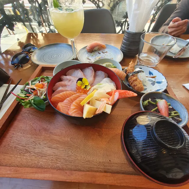 Furaibo Izakaya Bar & Restaurant