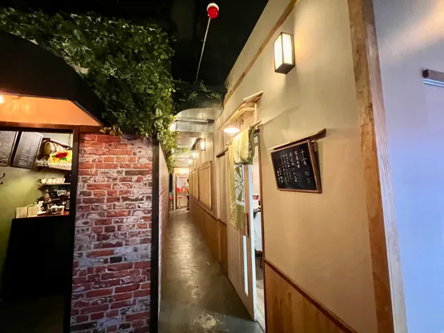 Ginza Nana Alley (銀座七丁目劇場)