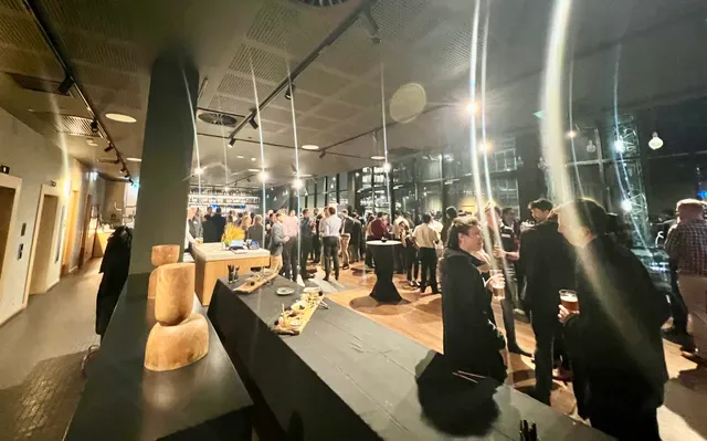 HQ Bar + Kitchen
