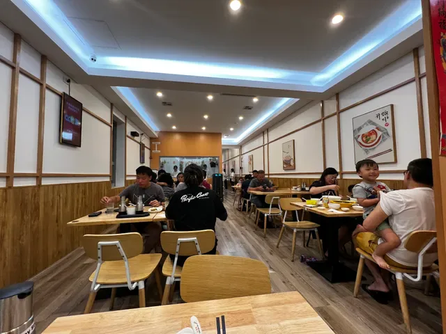 Juicy Bao Bao North Bridge 小笼煲北桥店