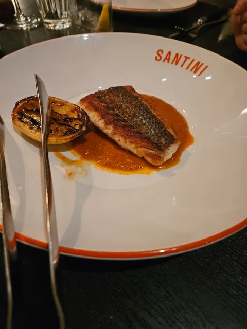 Santini Bar & Grill