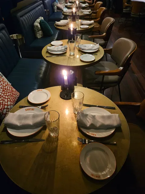 Santini Bar & Grill