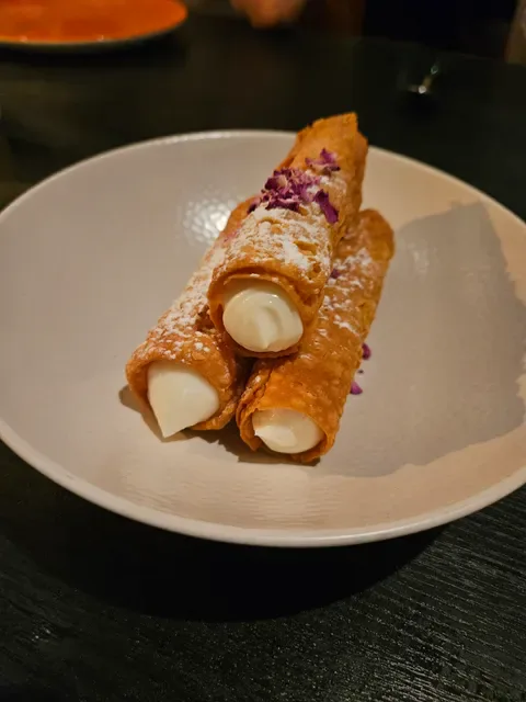 Santini Bar & Grill