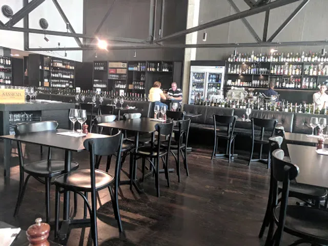 Shadow Bar & Kitchen