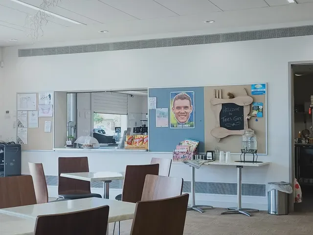 Tides Cafe