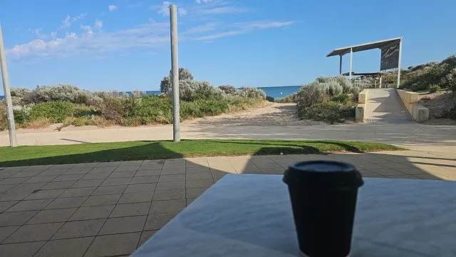 Tides Cafe