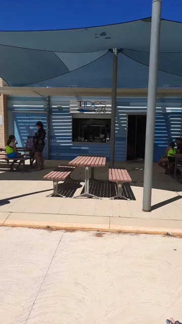 Tides Cafe