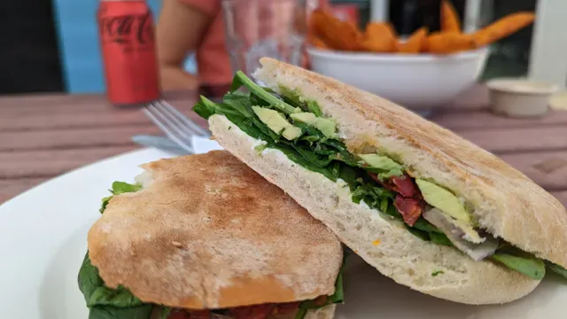 Tides Cafe