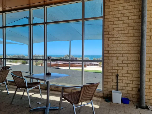 Tides Cafe