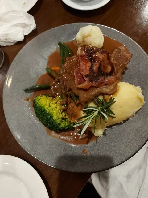 La Vela Restaurant