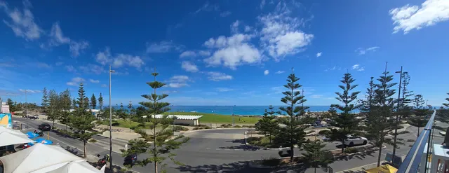 Scarborough Beach Bar
