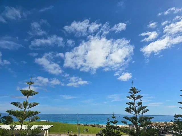 Scarborough Beach Bar
