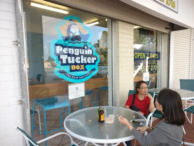 Penguin Tucker Box