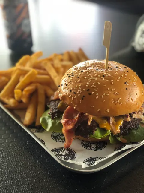 Big Rigz Burger Co.