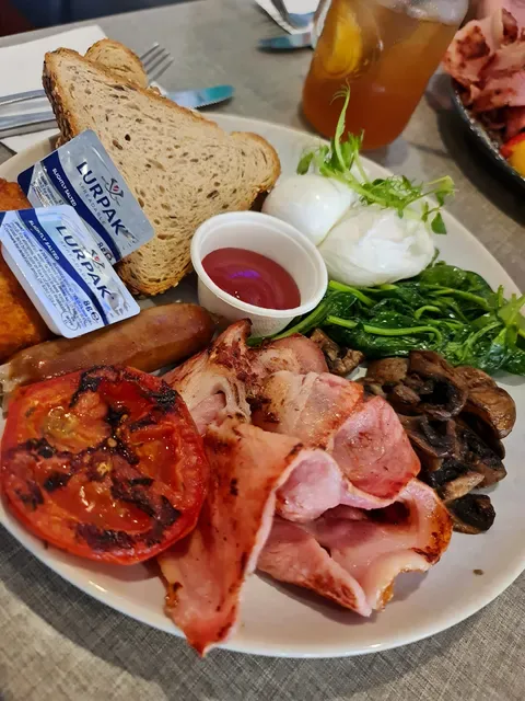 Bistro 21