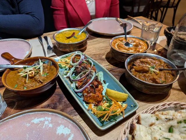 Saroor Bar and Restaurant