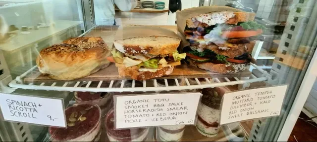 Third Wheel Café South Fremantle