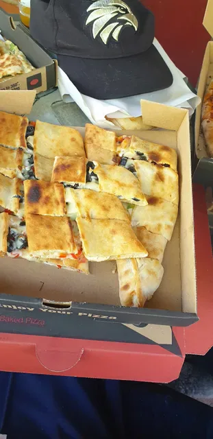 Arik's Kebabs and Pizzas