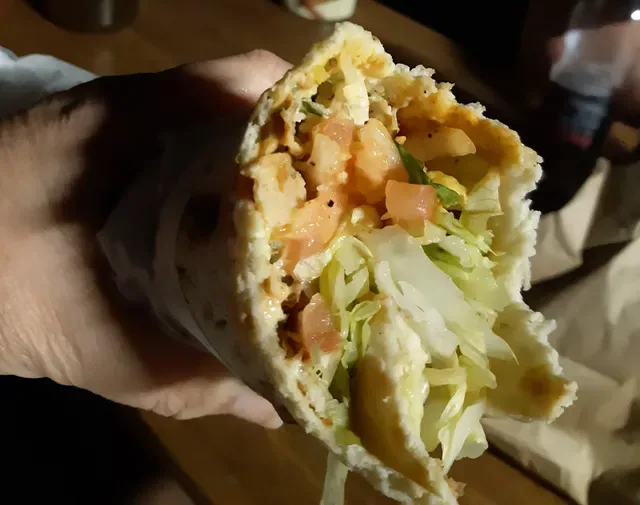 Arik's Kebabs and Pizzas