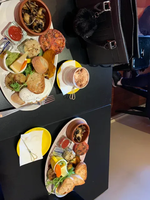 Gusto Food