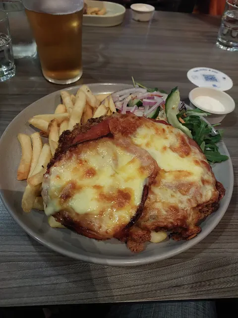 Brooklands Tavern