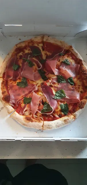 Swan Pizzeria