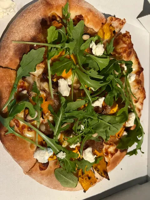 Swan Pizzeria