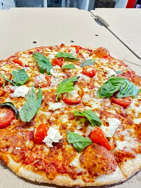 Crust Pizza Subiaco