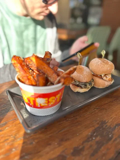 Grill'd Burgers - Subiaco