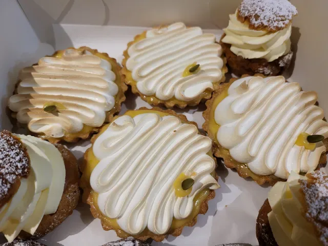 Louis Boeglin Cafe & Patisserie
