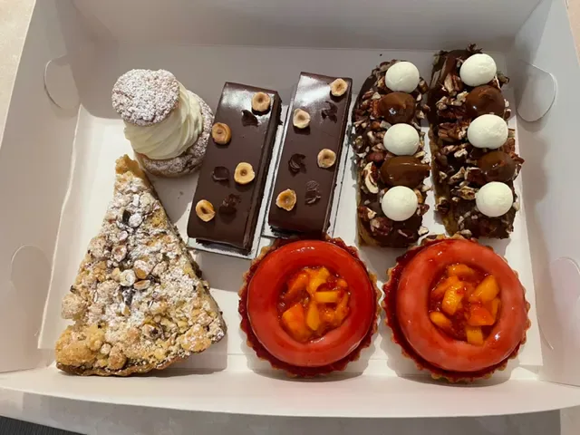 Louis Boeglin Cafe & Patisserie