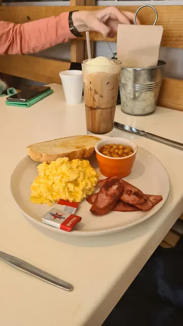 Brushfoot Cafe