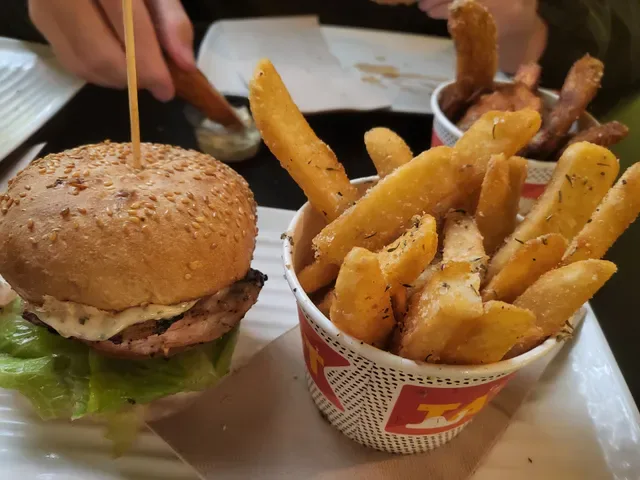 Grill'd Burgers - Cockburn