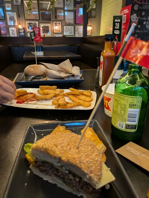 Grill'd Burgers - Cockburn