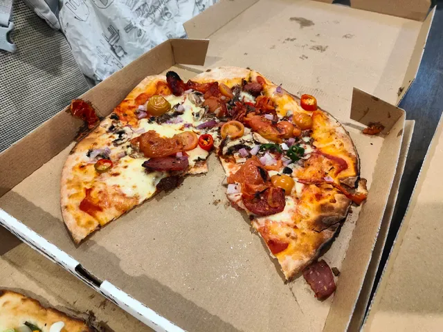 The Pizza Lounge