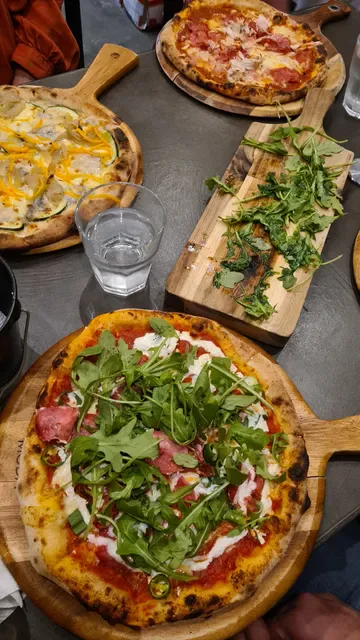 The Pizza Lounge