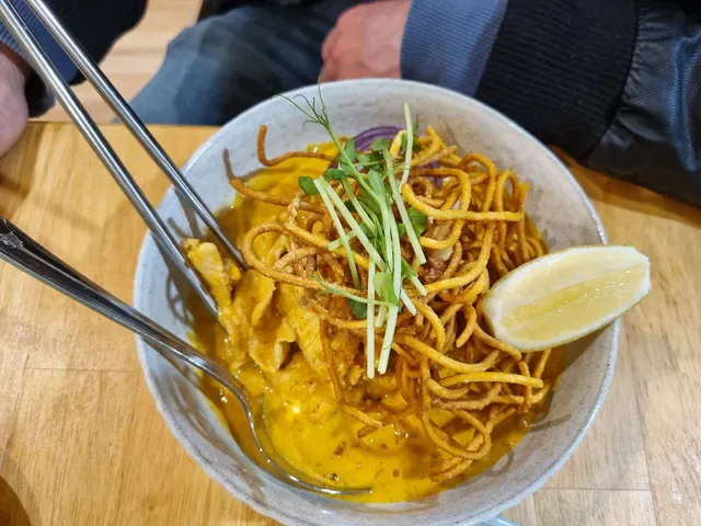Kao Suay Thai Cuisine