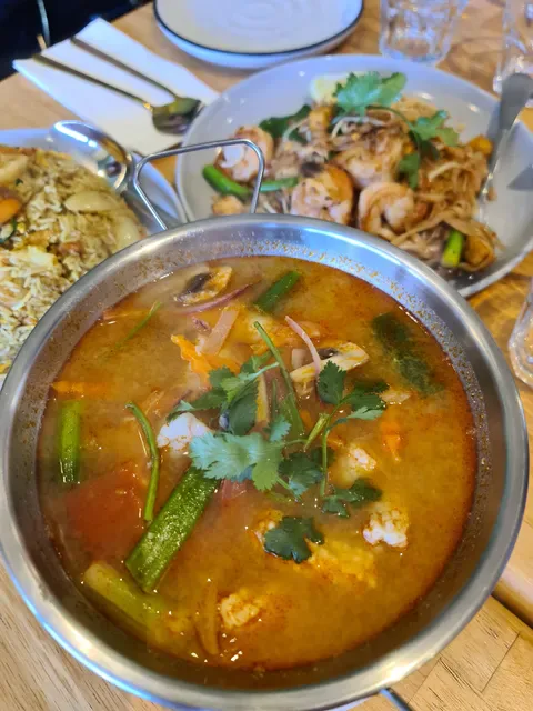 Kao Suay Thai Cuisine