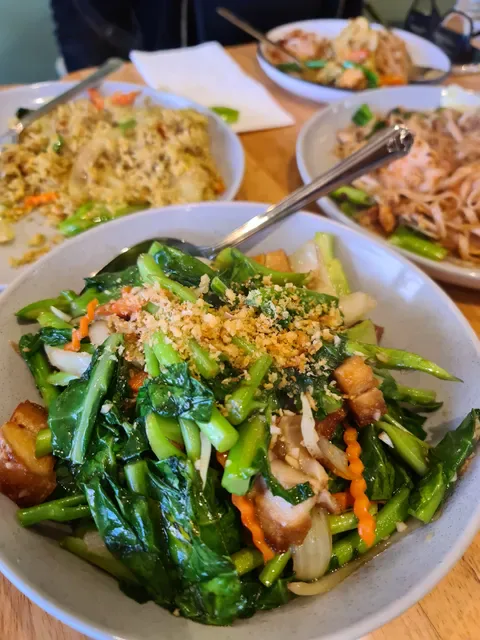 Kao Suay Thai Cuisine