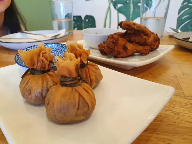 Kao Suay Thai Cuisine