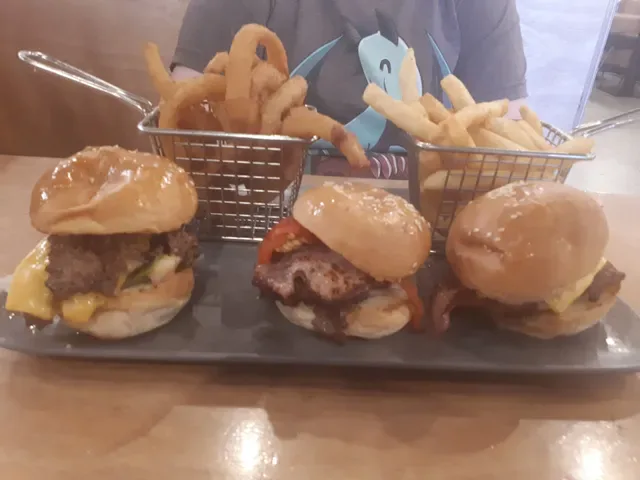 Flames Burgers & Grill (Wanneroo)