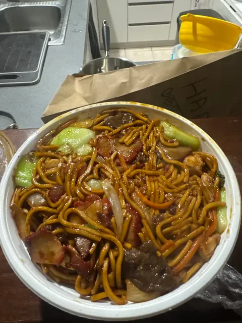 W2 Noodle & Sushi
