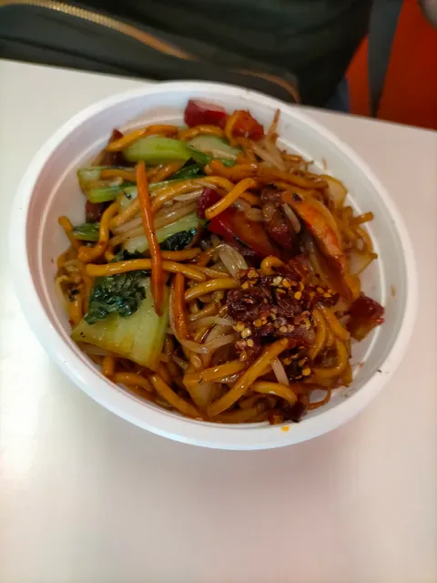 W2 Noodle & Sushi