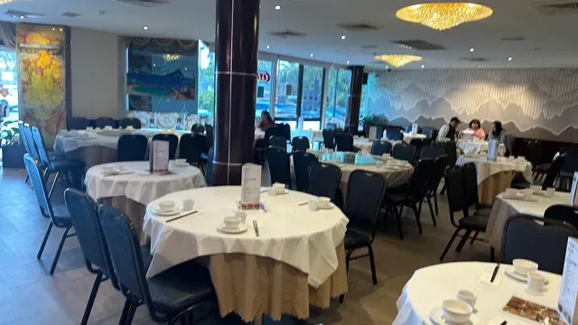 Taste Canton Chinese Restaurant 食德